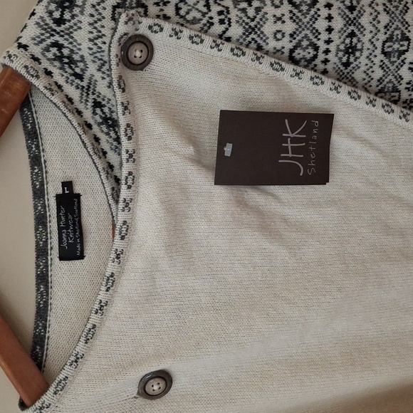 NWT Joanna Hunter Knitwear Women's Cream and Black Patterned Sweater_1 - Picture 3 of 7